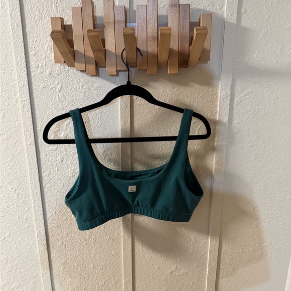 Vuori All the Forms Sports Bra - Picture 2 of 3